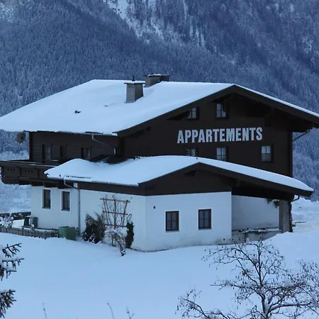 Daire Lemberger - Biohof Stallfeld Hollersbach im Pinzgau